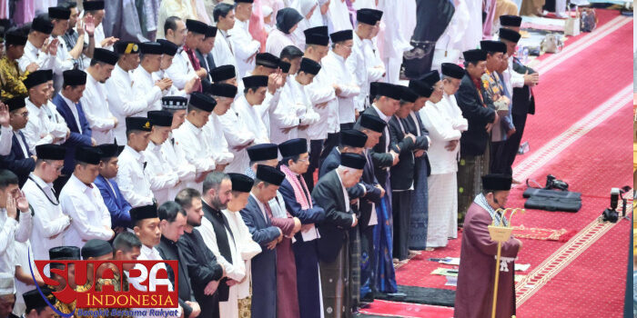 Salat Id di Istiqlal, Menteri AHY: Mari Tingkatkan Kepedulian dan Semangat Berbagi