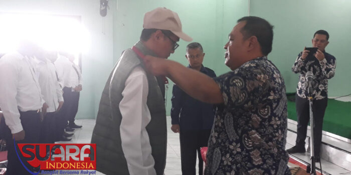 Petugas Pantarlih di Kecamatan Margorejo Dilantik