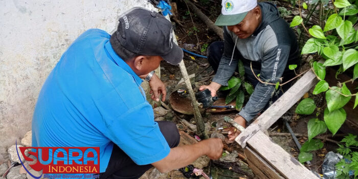 PUDAM Trunojoyo Sampang Lakukan Penyisiran Sambungan Air Sampai Pelosok Desa