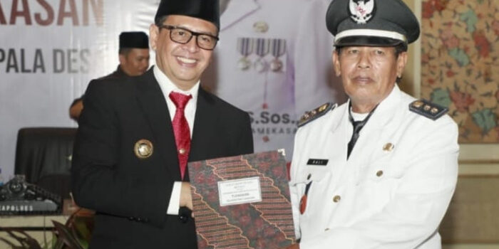 Pemdes Tlanakan Ucapkan Selamat Atas Pengukuhan SK Perpanjangan Masa Jabatan Kades H Kali Munip