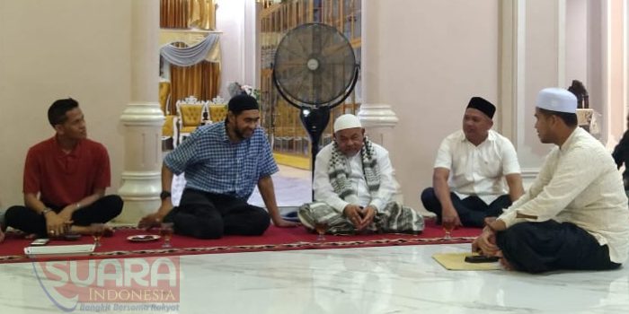 Pasca Mundurnya Ulama Kharismatik dari Partai Aceh, Muzakir Manaf Sambagi Rumah Abu Ali Paya Pasi 6 Pasca Mundurnya Ulama Kharismatik dari Partai Aceh, Muzakir Manaf Sambagi Rumah Abu Ali Paya Pasi