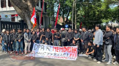 Ratusan Massa Gelar Aksi Demo di Malang, Pakar Hukum: Masyarakat Berhak Melawan Tirani