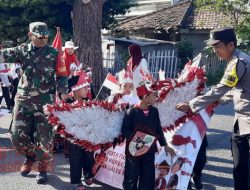 Babinkamtibmas Desa Tobungan Tanamkan Nilai Perjuangan kepada Anak-anak TK Nasyiatus Shibyan
