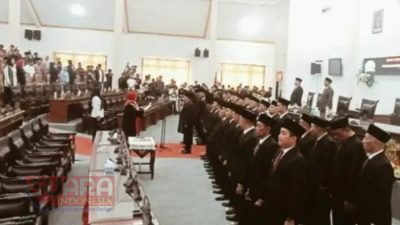 45 Anggota DPRD Sampang Resmi Dilantik, Rudi dan Vanny Jadi Ketua dan Wakil Ketua DPRD Sementara