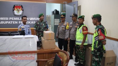 Kodim 0826/Pamekasan Gelar Patroli Pada Hari Pertama Pendaftaran Calon Bupati Pamekasan
