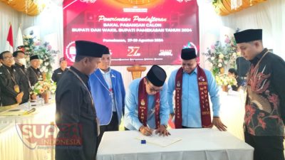 Didampingi 4 Partai Pengusung, Paslon Kharisma Daftarkan Diri ke KPU Pamekasan