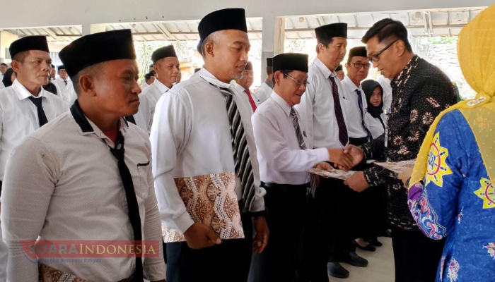 Terima SK Perpanjangan Masa Bakti, 165 Anggota BPD di Kecamatan Pati Dikukuhkan