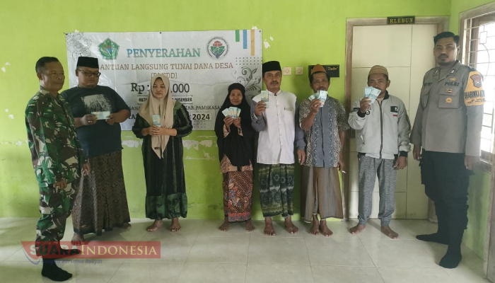 Penyaluran BLT-DD Tahap 4 di Desa Angsanah, TNI-Polri Dampingi Warga