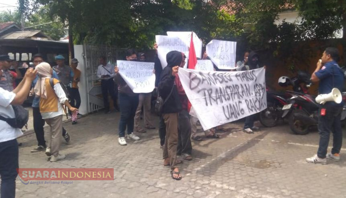AMPK Gelar Aksi Unjukrasa di Bawaslu Pati, Ini Tuntutannya