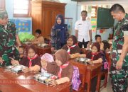 Kodim 0826/Pamekasan Pantau Uji Coba Program Makan Bergizi Gratis untuk Pelajar