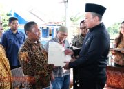 Menteri ATR/BPN Nusron Wahid Serahkan 44 Sertifikat PTSL di Balikpapan 11 Menteri ATR/BPN Nusron Wahid Serahkan 44 Sertifikat PTSL di Balikpapan