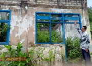 7 Tahun Gedung SDN Terosan 5 Dibiarkan Hancur Hingga Ditumbuhi Tanaman Liar