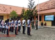 Batuud Koramil 0826-13 Pasean Latih Kepemimpinan Siswa OSIS SMK Negeri 1 Pasean