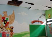 Siasati Ruang Kelas Rusak Dengan Lukisan Profil Pemuda Pancasila