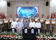 Anugerahkan WTAB ke 11 Kantor Pertanahan, Wamen Ossy Tegaskan Arah Birokrasi Kementerian ATR/BPN 14 Anugerahkan WTAB ke 11 Kantor Pertanahan, Wamen Ossy Tegaskan Arah Birokrasi Kementerian ATR/BPN