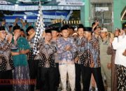 Lepas Pemberangkatan JCH Kloter 27, Bupati Pamekasan Beri Do’a Jadi Haji Mabrur