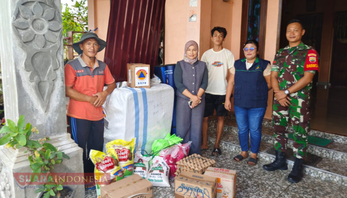 BPBD dan Dinas Sosial Salurkan Bantuan kepada Keluarga Korban Puting Beliung di Pulau Biang
