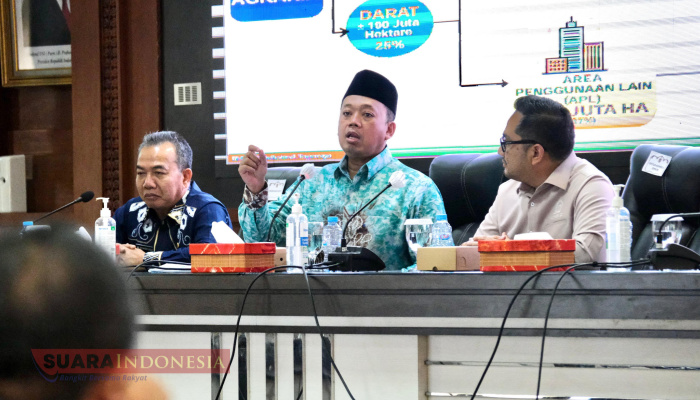 Menteri Nusron Ajak Pemerintah Daerah Se-Kalimantan Selatan Kawal Empat Program Strategis Kementerian ATR/BPN