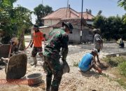 Gotong Royong Satgas TMMD dan Warga Warnai Pengecoran Jalan di Desa Kramat, Pamekasan