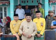 Sambut HUT RI ke-80 dan Hari Jadi Tanjab Barat ke-60, Bupati Anwar Sadat Salurkan 297 Paket Sembako di Kampung Nelayan