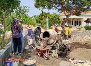 TMMD ke-125, Kodim 0826/Pamekasan dan Warga Desa Kramat Bangun Jalan Rabat Beton