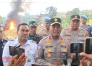 Wakapolda Jateng Tinjau Kebakaran Sumur Minyak di Blora, Imbau Warga Utamakan Keselamatan 9 Wakapolda Jateng Tinjau Kebakaran Sumur Minyak di Blora, Imbau Warga Utamakan Keselamatan