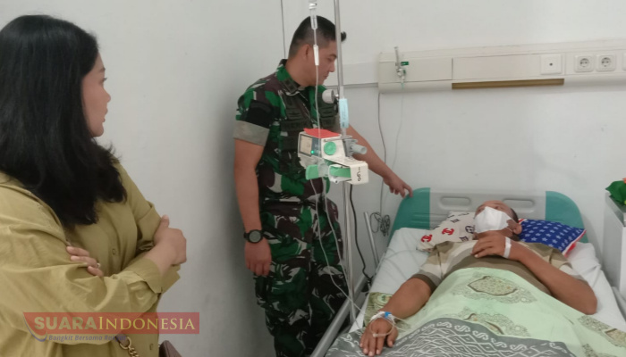 Dandim 0826/Pamekasan Jenguk Anggota yang Dirawat di RSUD dr. H. Muhammad Noer