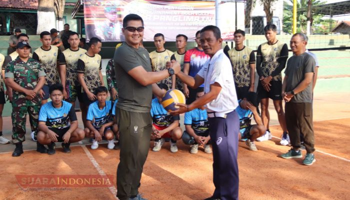 Open Tournament Bola Voli Piala Panglima TNI Wilayah Korem 084/BJ Resmi Dibuka di Pamekasan