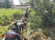 Babinsa Banban Bersama Warga Gelar Karya Bhakti Bersihkan Saluran Irigasi