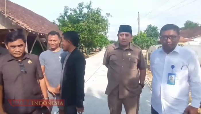 Komisi C DPRD Blora dan DPUPR Sidak Proyek Jalan Keser–Nglangitan, Pastikan Retakan Sesuai Desain Konstruksi