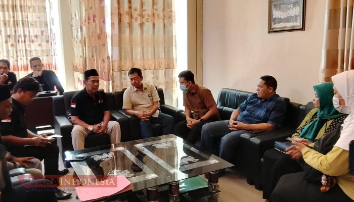 Bela Pasien Operasi Salah Diagnosa, Sekjen Formabes Sampang Gebrak Meja Saat Audensi Dengan Direktur RS Nindhita
