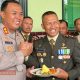 Kejutan Istimewa HUT ke-80 TNI, Kapolres Blora Bawa Tumpeng untuk Kodim 0721/Blora