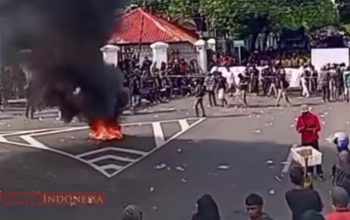 Voting Rapat Paripurna DPRD Pati Tolak Pemakzulan Bupati Sudewo 3 IMG 20251031 212059