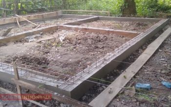 Penanggung Jawab Pekerjaan Proyek Ancam Hentikan Pembangunan Rumah Dhuafa Madat Aceh Timur 3 IMG 20251104 184106