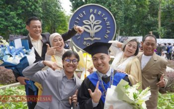 Sulthan Fakhri Dien Cahyono Diwisuda TIN IPB 2025, Siap Rintis Usaha Roti Heri Cahyono: “Yang Penting Dia Bahagia dan Serius” 7 IMG 20251129 113254