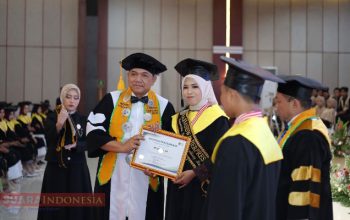Uniba Madura Wisuda 290 Sarjana, Rektor Tekankan Integritas dan Ketangguhan Lulusan 3 IMG 20251210 201659