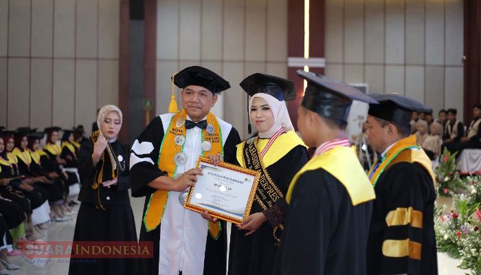 Uniba Madura Wisuda 290 Sarjana, Rektor Tekankan Integritas dan Ketangguhan Lulusan