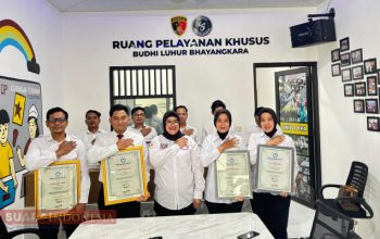 Polres Kebumen Raih Penghargaan dari Ketua Nasional TRC PPA Indonesia 3 IMG 20260110 184734