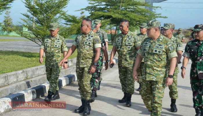 Wakasad Letjen TNI Muhammad Saleh Mustafa Tinjau Kesiapan Rindam VI/Mulawarman