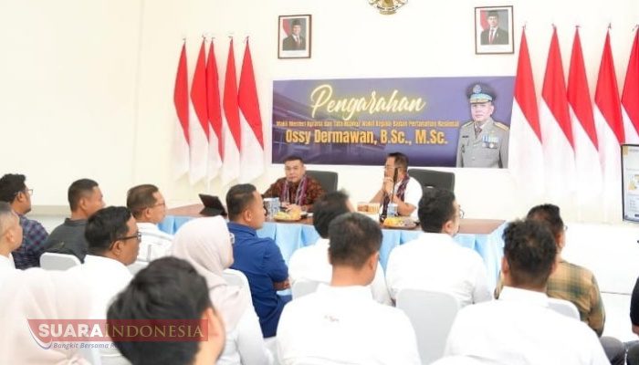 Wamen ATR/Waka BPN Ossy Dermawan Dorong Peningkatan Layanan di Kantor Pertanahan Mempawah