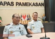 Kalapas Kelas IIA Pamekasan Serahkan Oknum Petugas ke Polres Terkait Dugaan Penyelundupan Narkotika