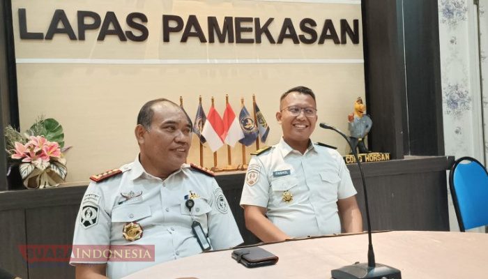 Kalapas Kelas IIA Pamekasan Serahkan Oknum Petugas ke Polres Terkait Dugaan Penyelundupan Narkotika