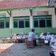 Ruang Kelas Ambruk, Siswa Kelas 1 SDN Pangelen 1 Belajar Dihalaman Sekolah