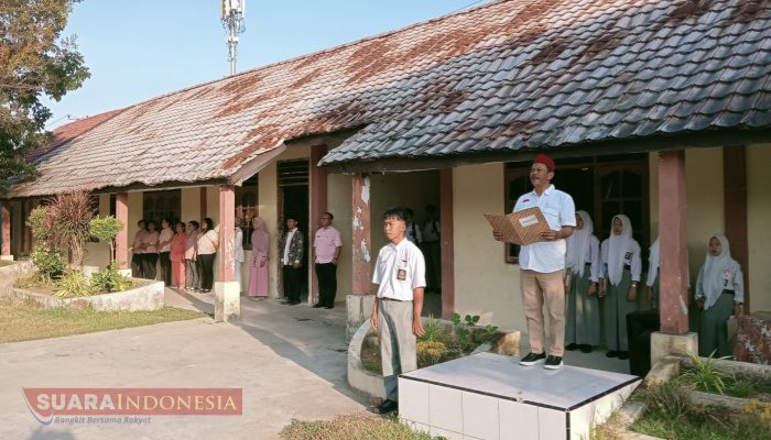 Tekankan Karakter dan Kemandirian, Junaidi Malik Jadi Pembina Upacara di YPTM Karya Serdang