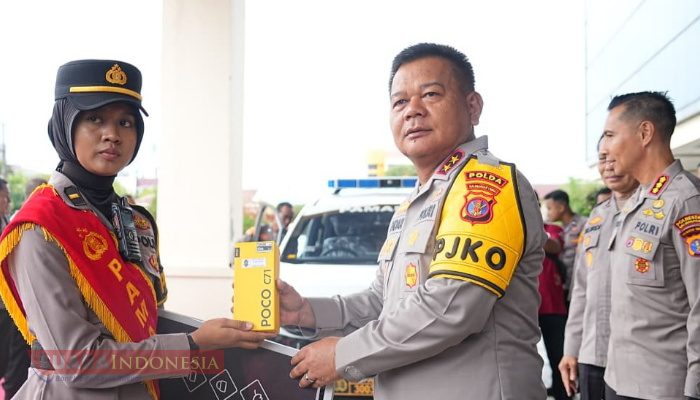 Modernisasi Pelayanan, Kapolda Kaltim Serahkan Mobil Listrik Pamapta dan Ponsel Dinas ke Polresta Balikpapan