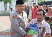 Polres Bagikan 800 Karung Beras Gratis untuk Ojol, Tukang Becak, dan PKL di Pamekasan
