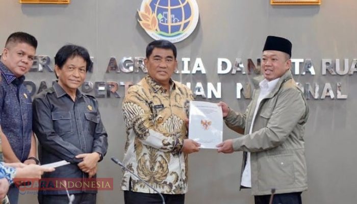 Nusron Wahid Serahkan Persub RTRW Sulut 2025–2044, Tekankan Sinkronisasi Tata Ruang