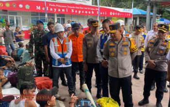 Pastikan Kelancaran Arus Mudik, Kapolda Kaltim Tinjau Kesiapan Posko Pengamanan di Bandara dan Pelabuhan 3 IMG 20260316 235612