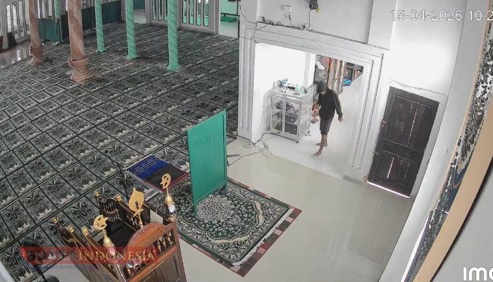 Aksi Dugaan Percobaan Pencurian di Masjid Terekam CCTV, Pelaku Diduga Urungkan Niat