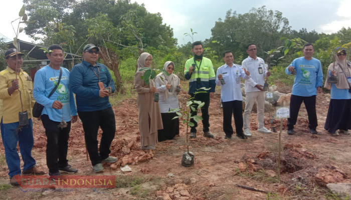 SMPN 16 Balikpapan Gelar Aksi Bersih Sampah dan Tanam Pohon Peringati Hari Lingkungan Hidup Sedunia